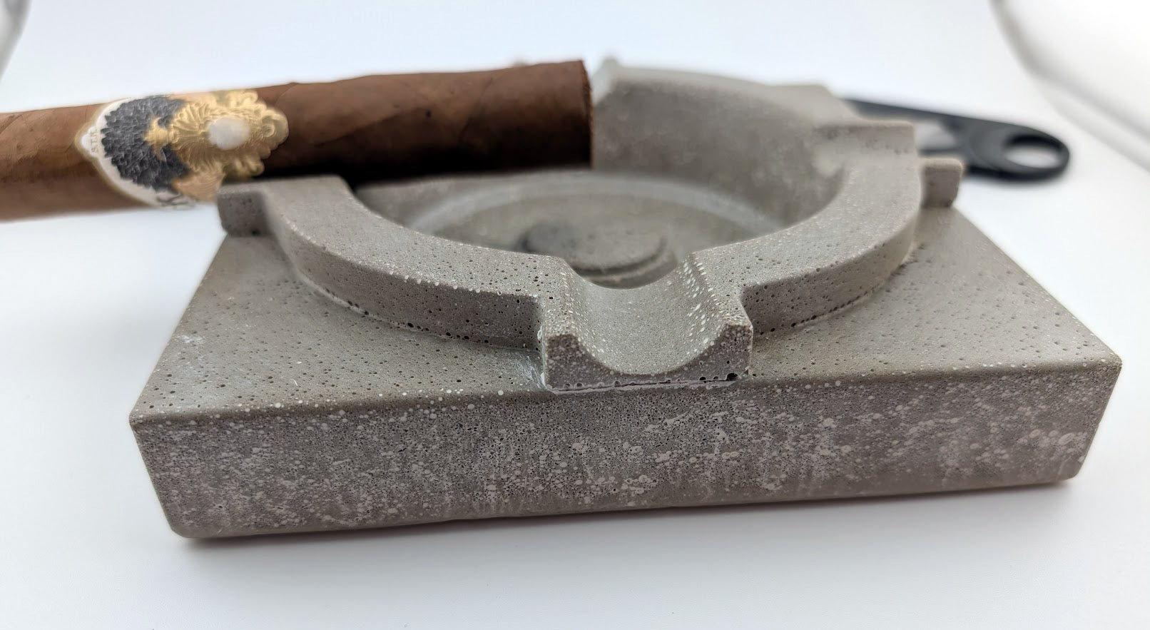 Pinnacle Concrete Ashtray 6 inch square, various colors and personalizatization image 5